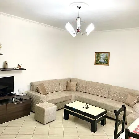 Star Apartment *